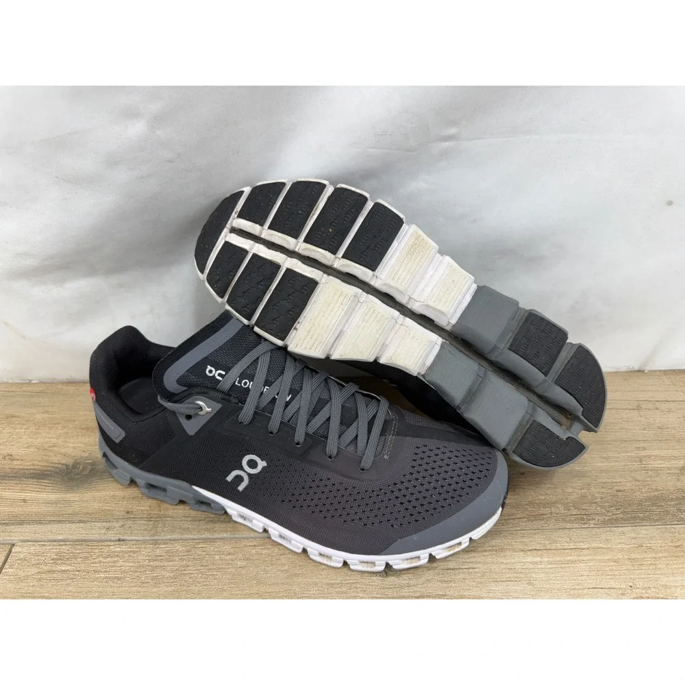 On Cloudflow Running Shoes Mens 8.5 Shadow Rock Grey Low Top 35.99238